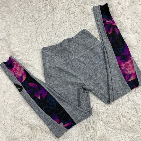 Victorias Secret PINK Ultimate High Waist Grey Mesh Floral Leggings Small - Picture 6 of 10